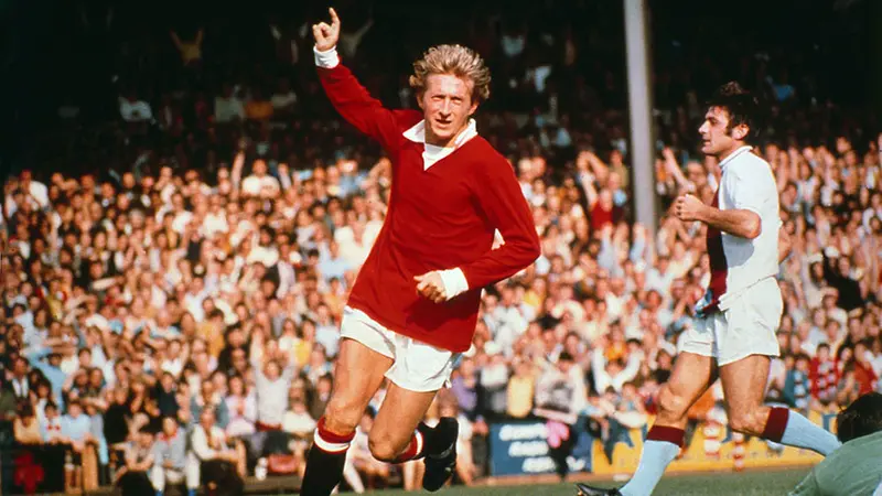 Legenda Setan Merah Denis Law Meninggal Dunia